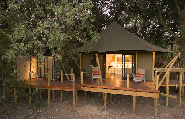 Guest tent at Chitabe