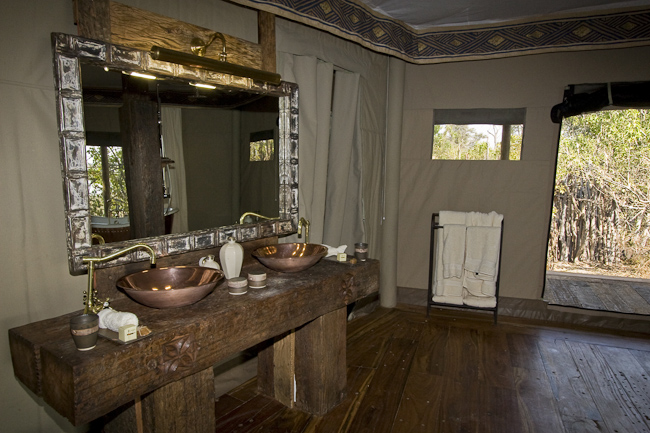 Guest room vanity area