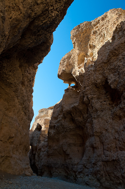 Looking up from Sesriem Canyon