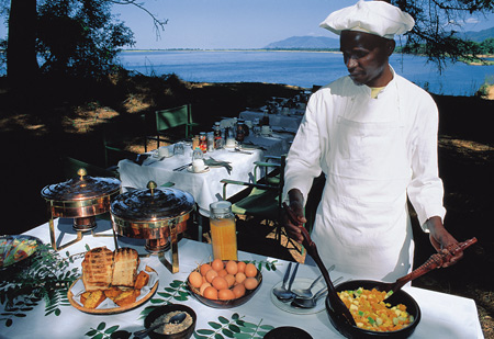 One of Chiawa's chefs serving up a buffet breakfast