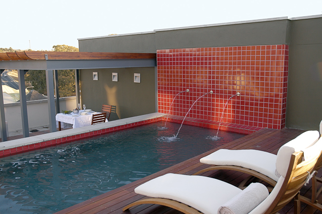 Suite 1 pool and loungers