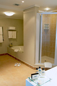 Guest suite Bath, The Bay Hotel
