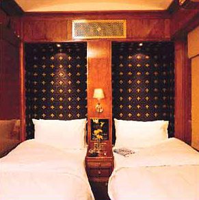 Luxury Twin-bed Suite