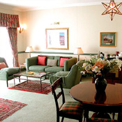 Luxurious guest suite