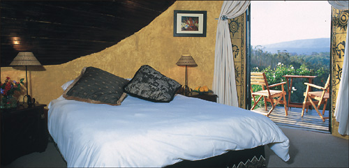 Guest suite bedroom, Hog Hollow Country Lodge