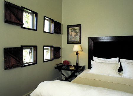 Modern design in a Kensington Place guest bedroom