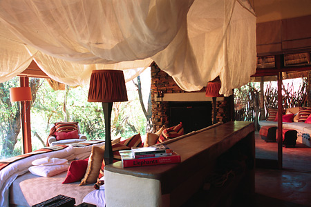 Guest suite, Makanyane Safari Lodge, Madikwe Reserve