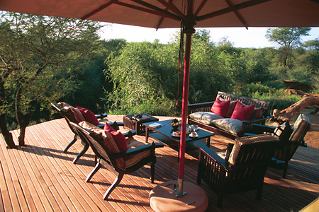 Makanyane's lounge opens onto a gorgeous deck