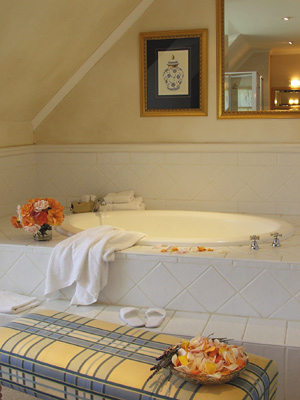 Guest Bath, Mont Rochelle