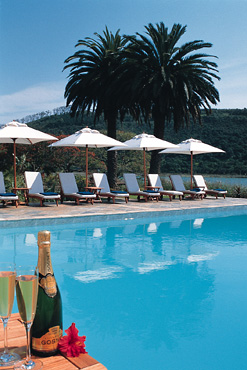 Lake Pleasant Hotel pool