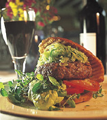 Deluxe burger, Bread & Wine Restaurant, Le Quartier Francais