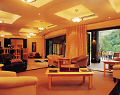 Guest lounge and terrace, Eagles Cragg Lodge, Shamwari