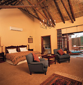 Lobengula Lodge guest suite, Shamwari Game Reserve 