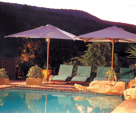 Lobengula Lodge's lovely pool and sun deck at Shamwari
