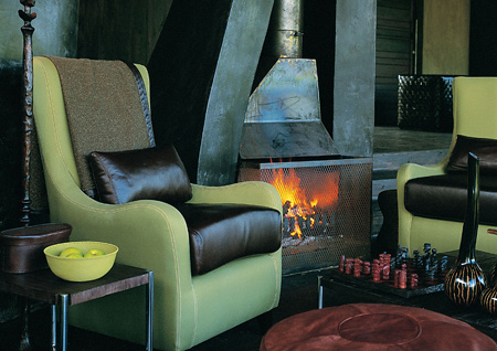 The oppulent lounge at Singita Sweni Lodge
