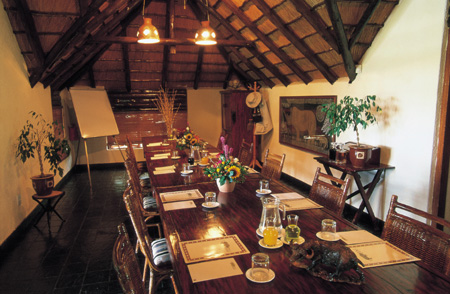Dining table at Tshukudu