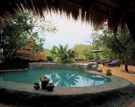 Safari Lodge's pool